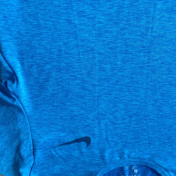 Nike Dri Fit Gym Shirt - Medium - Picture 5 of 6